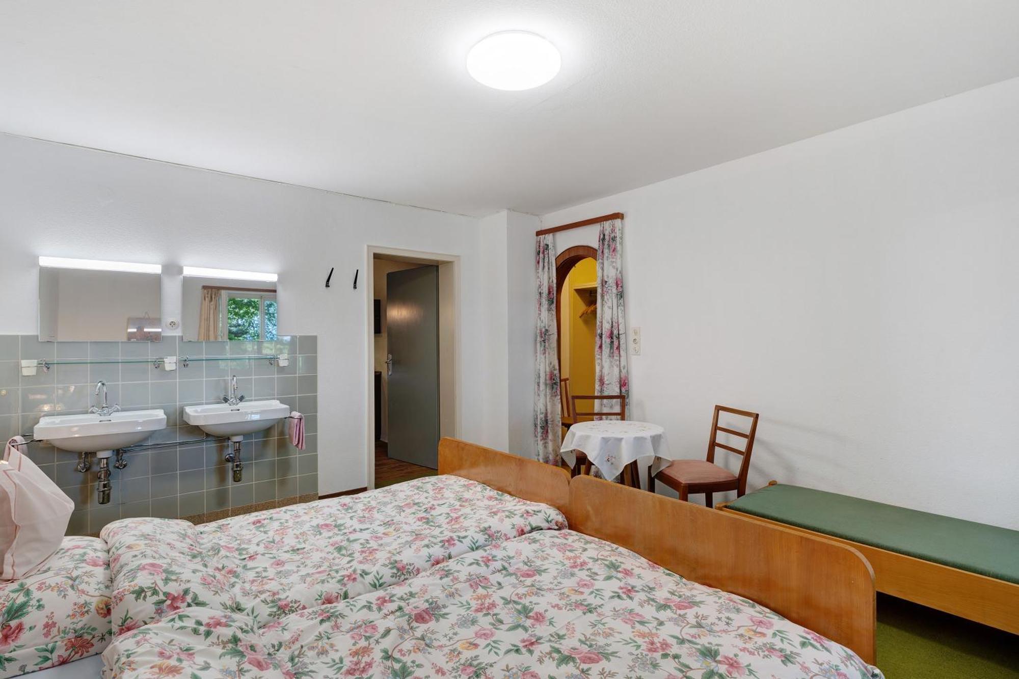 Gaestehaus Hirzel Бад Вилдбад Екстериор снимка